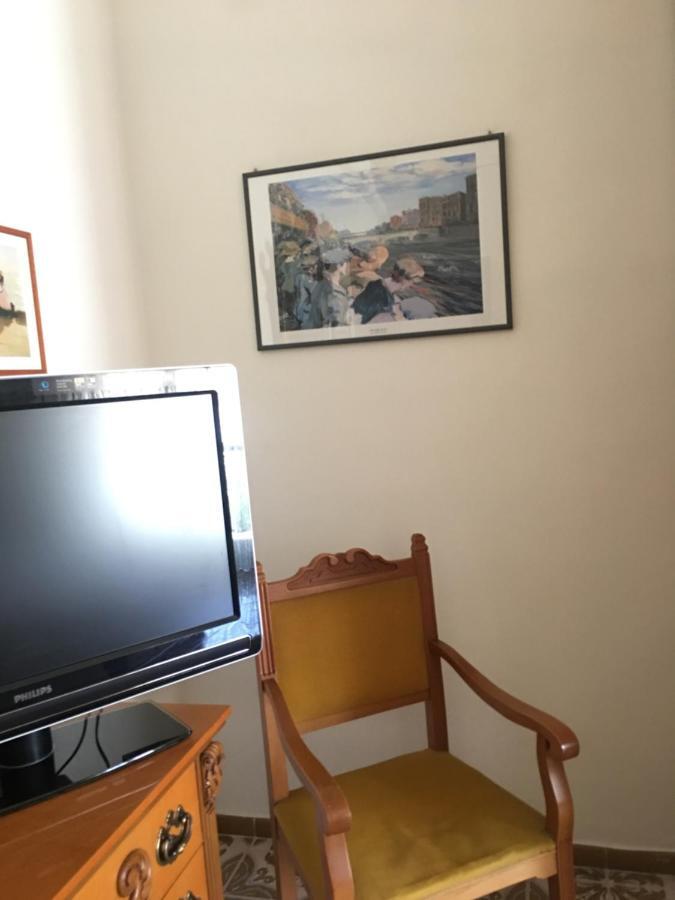 Dimora Montpellier Apartment Salerno Bagian luar foto