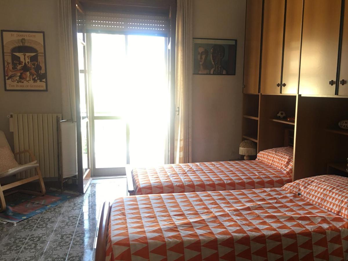 Dimora Montpellier Apartment Salerno Bagian luar foto