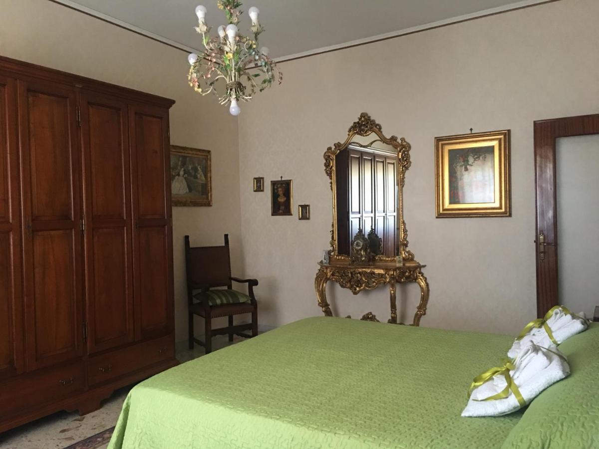 Dimora Montpellier Apartment Salerno Bagian luar foto