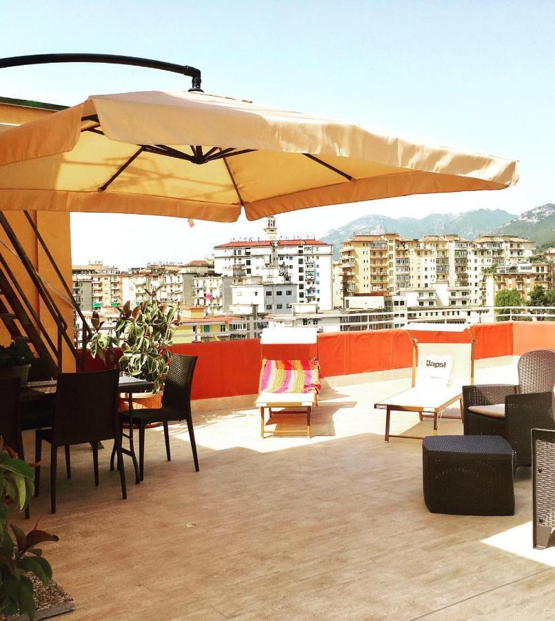 Dimora Montpellier Apartment Salerno Bagian luar foto